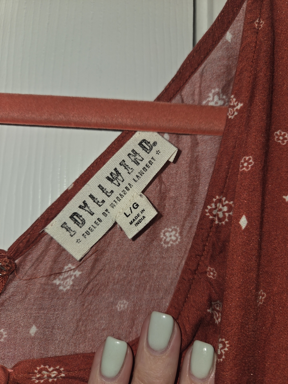 Idyllwind Rust Red Button-Front Mini Dress with Subtle Print - Picture 2 of 4